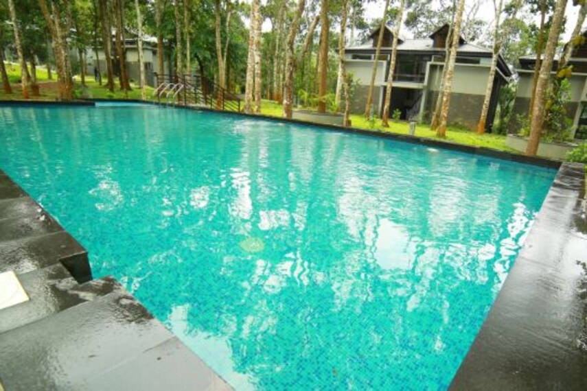 The Mountain Courtyard-3